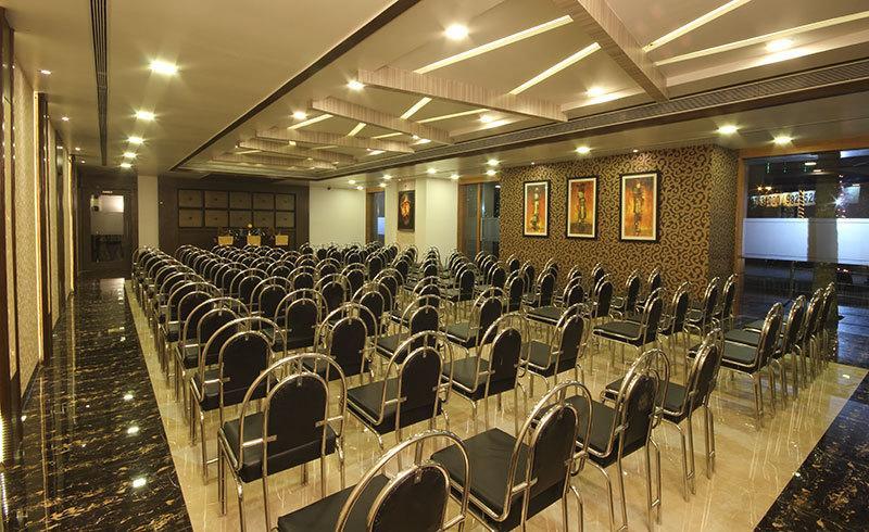 Hotel Royal Park Residency ターネー エクステリア 写真